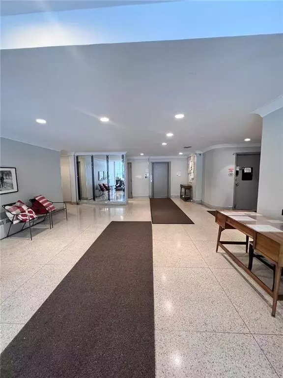 Brooklyn, NY 11218,525 Ocean Pkwy #4J