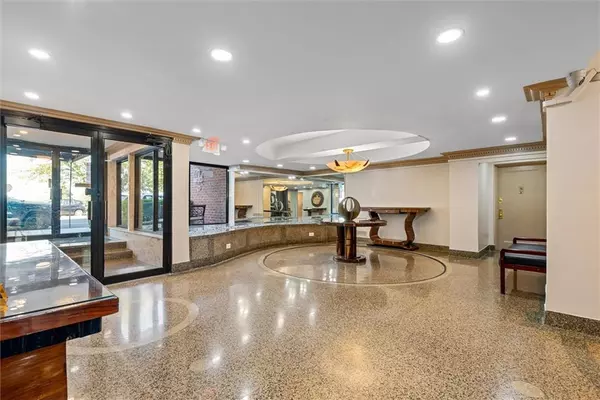 Bay Ridge, NY 11209,7401 Shore RD #1E