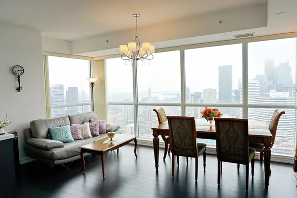 Toronto C01, ON M5B 0A5,386 Yonge ST #4207