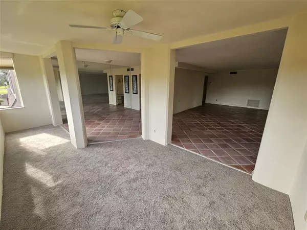 Lake Worth, FL 33467,4770 Fountains Dr #303