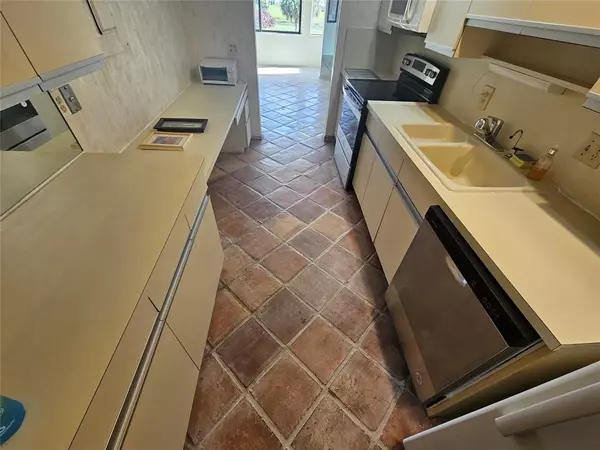 Lake Worth, FL 33467,4770 Fountains Dr #303