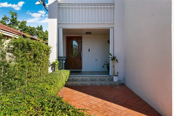 Miami, FL 33177,14277 SW 177th St