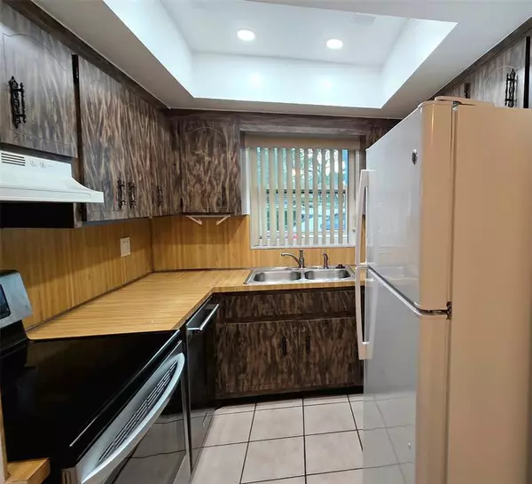 Coral Springs, FL 33065,10571 NW 45th St