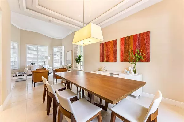 Weston, FL 33327,2527 Montclaire Cir