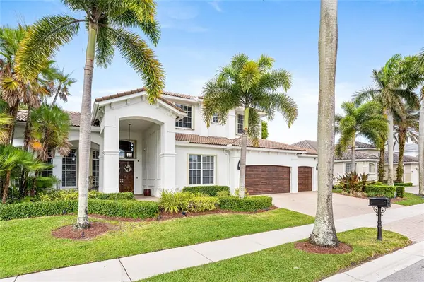 Weston, FL 33327,2527 Montclaire Cir