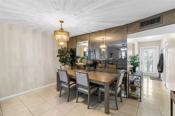 480 NW 76th Ave #407, Margate, FL 33063