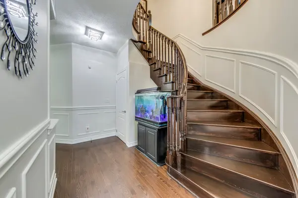 Brampton, ON L6P 3N1,9 Natronia TRL