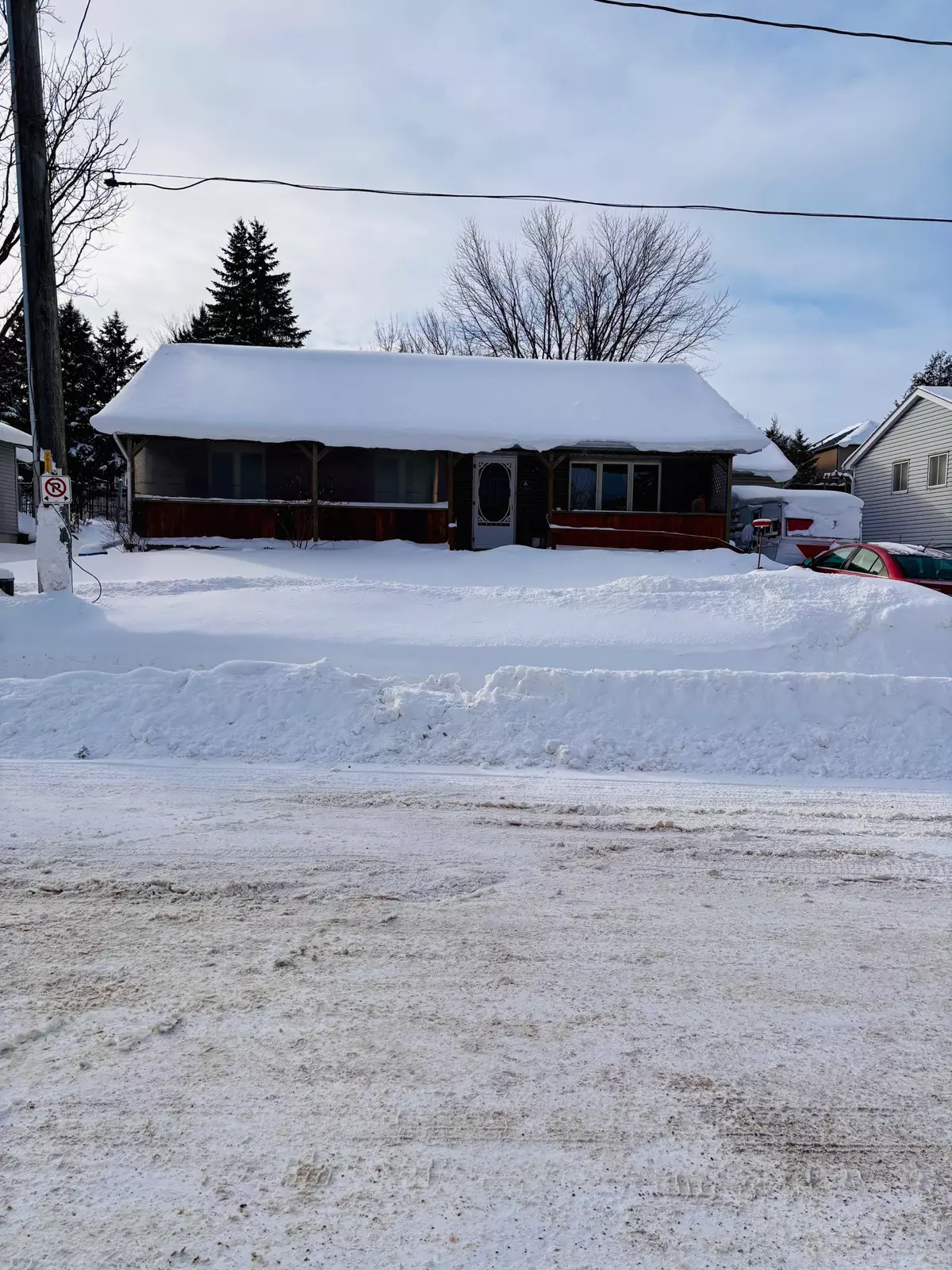 East Luther Grand Valley, ON L0N 1G0,98 Leeson ST S