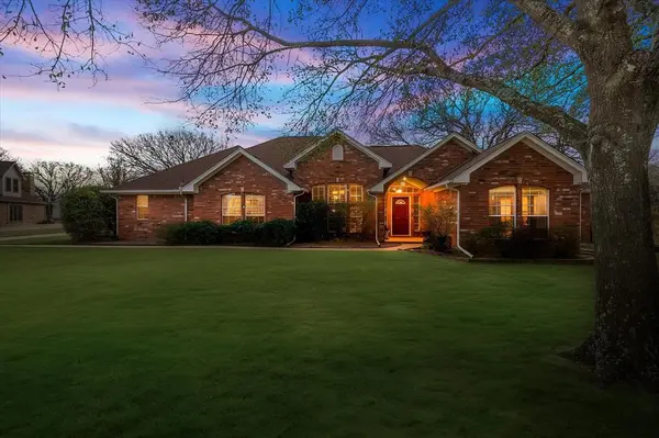 1025 Oak Hollow Lane, Combine, TX 75159