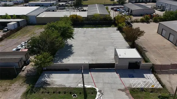 2425 Edinburgh Street, Mesquite, TX 75150