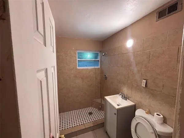 Lantana, FL 33462,1141 S Ridge Rd