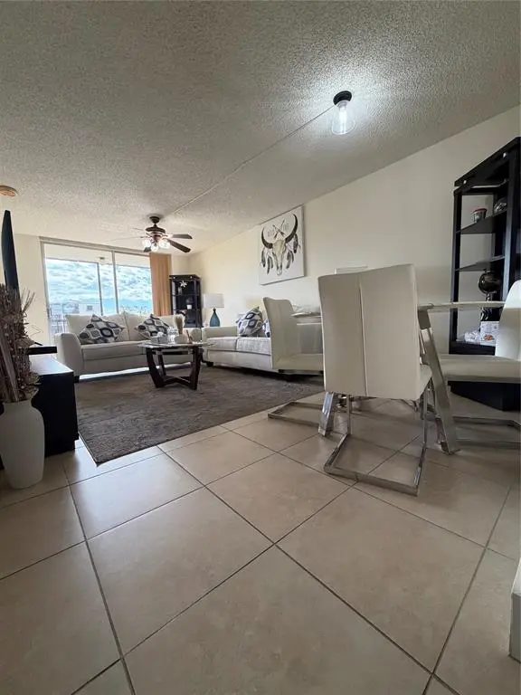 Lauderhill, FL 33351,7940 NW 50th St #305