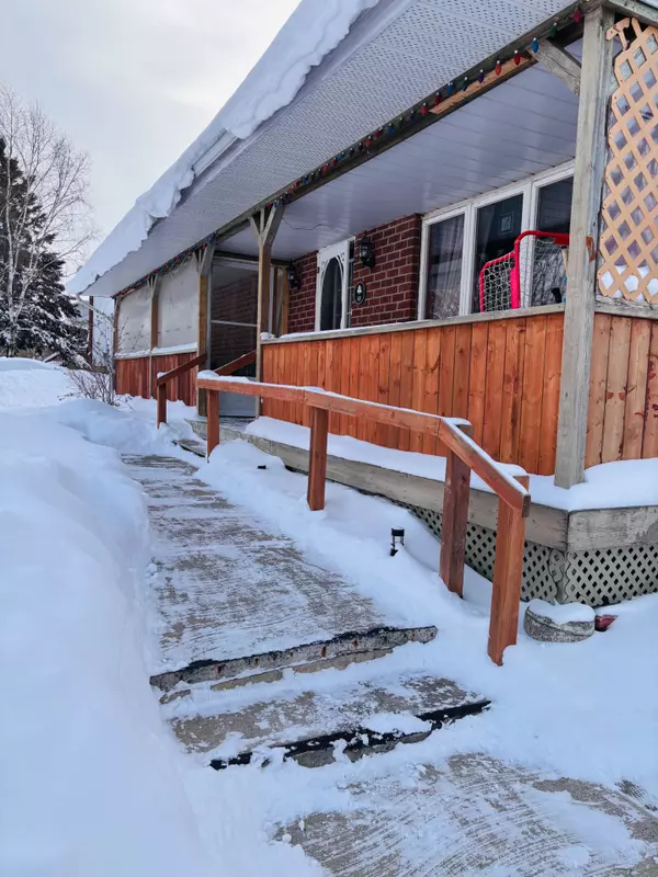 East Luther Grand Valley, ON L0N 1G0,98 Leeson ST S