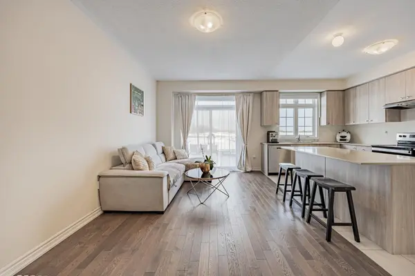 1102 Pisces TRL, Pickering, ON L1X 0P8