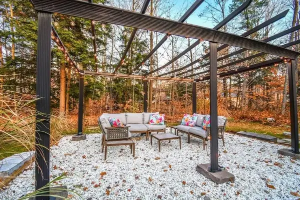 42 Forest CIR, Tiny, ON L9M 0H4