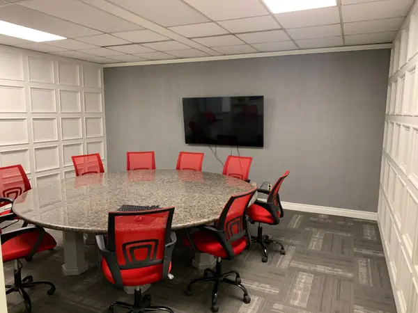 485 Industrial AVE #13, Alta Vista And Area, ON K1G 0Z1