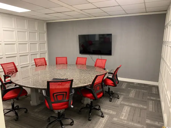 485 Industrial AVE #13, Alta Vista And Area, ON K1G 0Z1