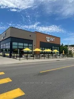 123 Pioneer Park DR, Kitchener, ON N2P 1K8