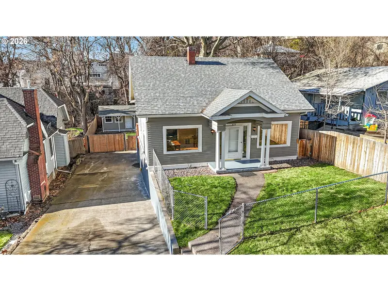 615 NW 3RD ST, Pendleton, OR 97801