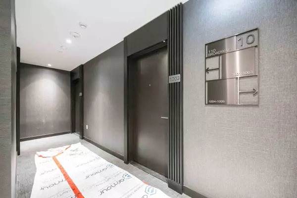 Toronto C10, ON M4P 1V7,110 Broadway AVE #1003
