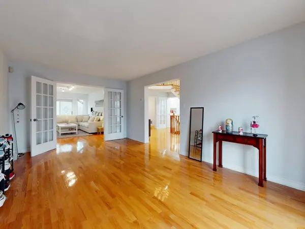 500 Lightfoot PL, Pickering, ON L1V 5Z5