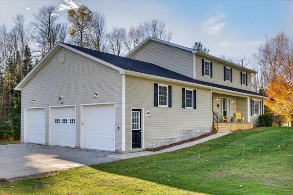 Clearview, ON L0M 1N0,14 Bronze Bird CRES