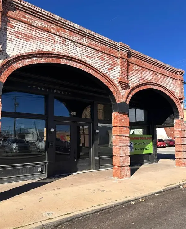 301 Brown Street, Brownwood, TX 76801