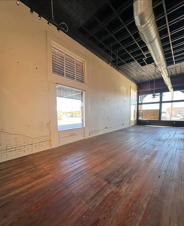 301 Brown Street, Brownwood, TX 76801