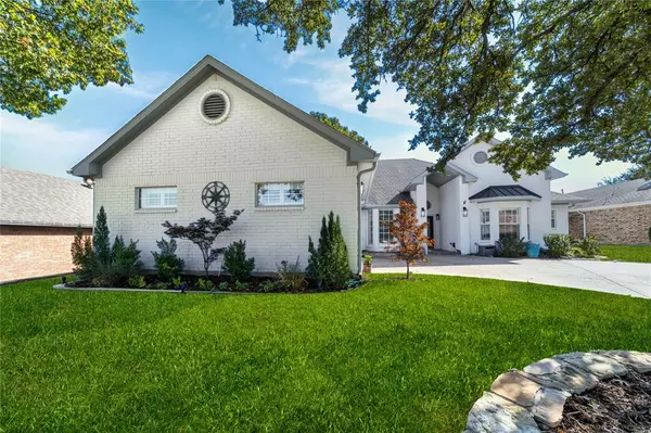 Dallas, TX 75228,4112 Fairlakes Court