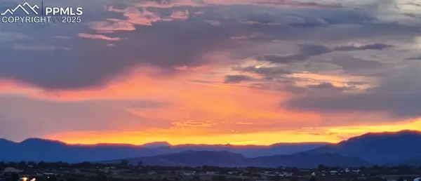 83 Top Rail TRL, Penrose, CO 81240