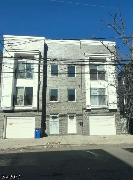 120 Fleming Ave, Newark City, NJ 07105