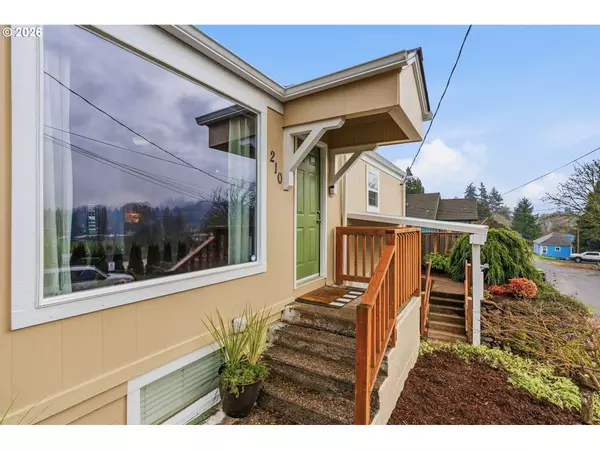 Clatskanie, OR 97016,210 NE 7TH ST