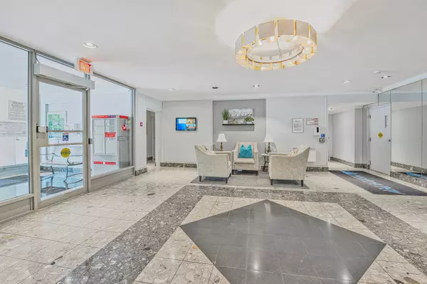 Barrie, ON L4N 3A5,65 Ellen ST #610