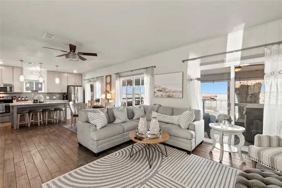 224 Harbor Drive, Gun Barrel City, TX 75156