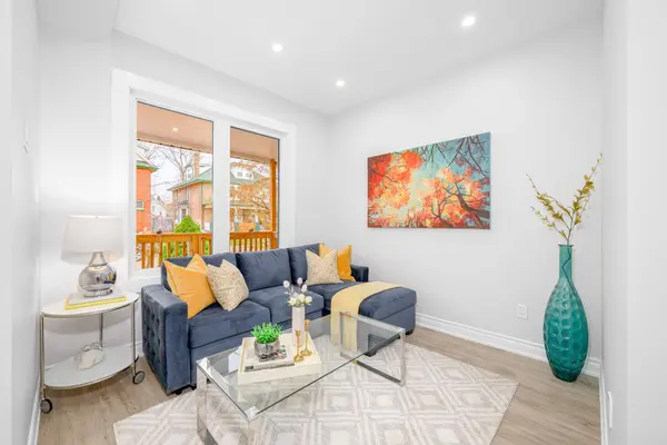 93 Agnes ST, Oshawa, ON L1G 1V3