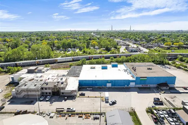 1153 TECUMSEH Road West, Windsor, ON N8X 1H7