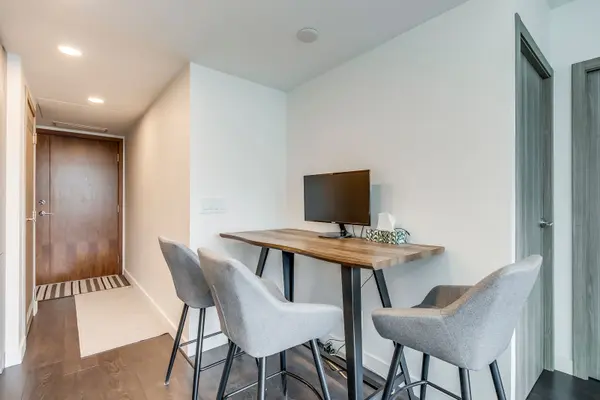 Toronto C01, ON M5V 2E9,38 Widmer ST #3103