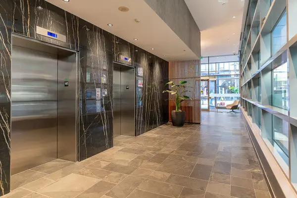 Toronto C01, ON M5V 0H6,650 King ST W #705