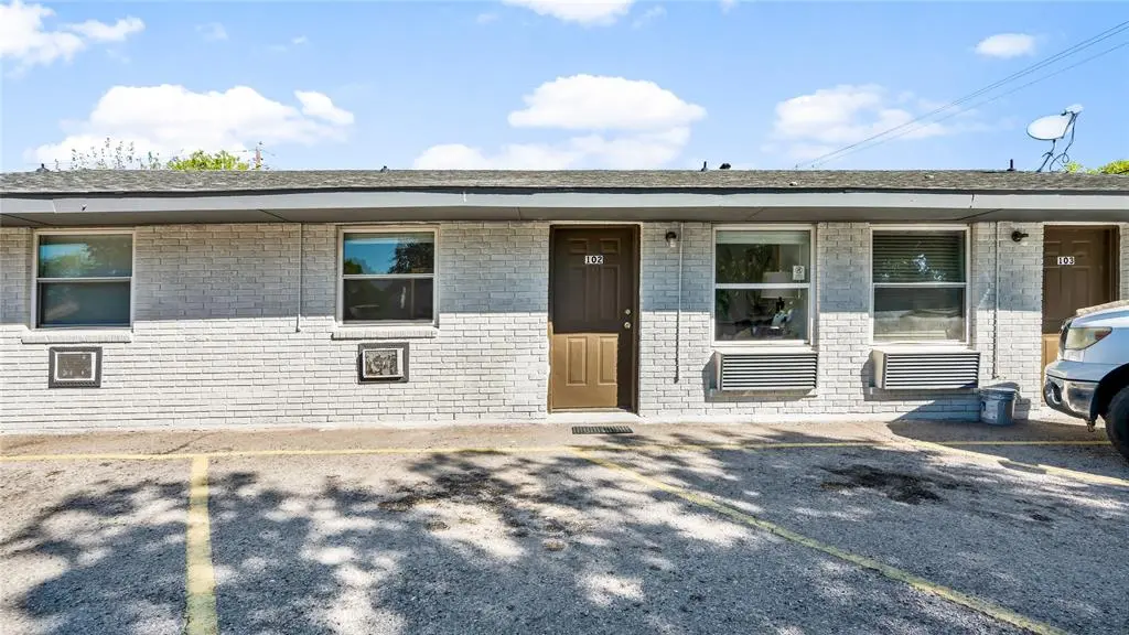 2001 Carl Road, Irving, TX 75061