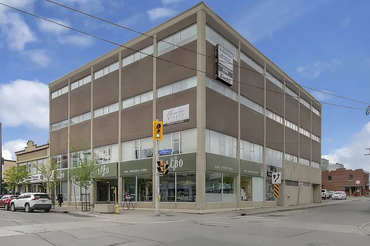 981 Wellington ST #200, West Centre Town, ON K1Y 2Y1