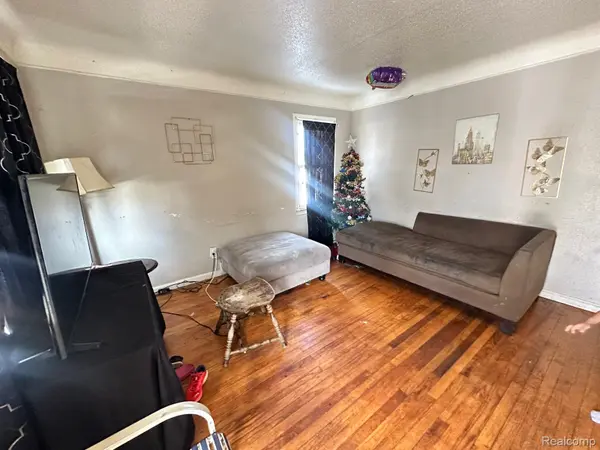 19810 Plainview AVE, Detroit, MI 48219