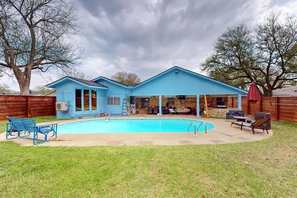 Bedford, TX 76021,3213 Spring Valley Drive