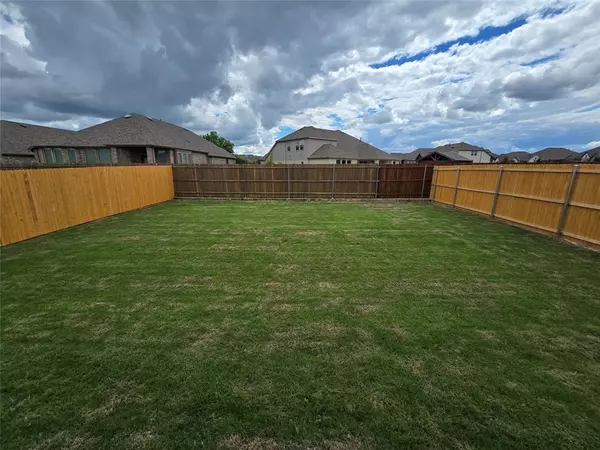 Forney, TX 75126,1165 Barbary Fields Street