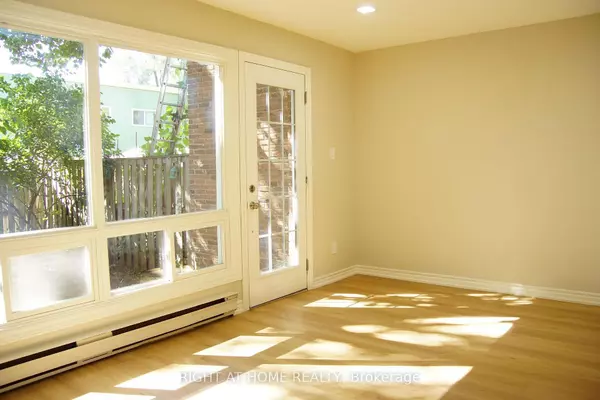 Toronto C15, ON M2J 4H9,18 Elsa Vine WAY #132