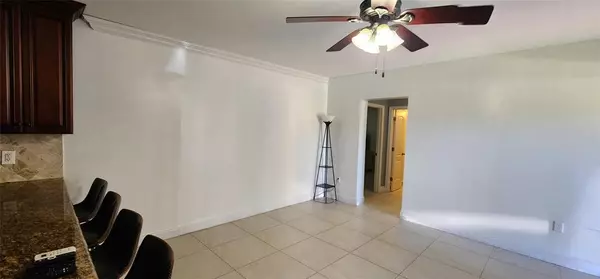 Hallandale Beach, FL 33009,806 NE 7th St #a