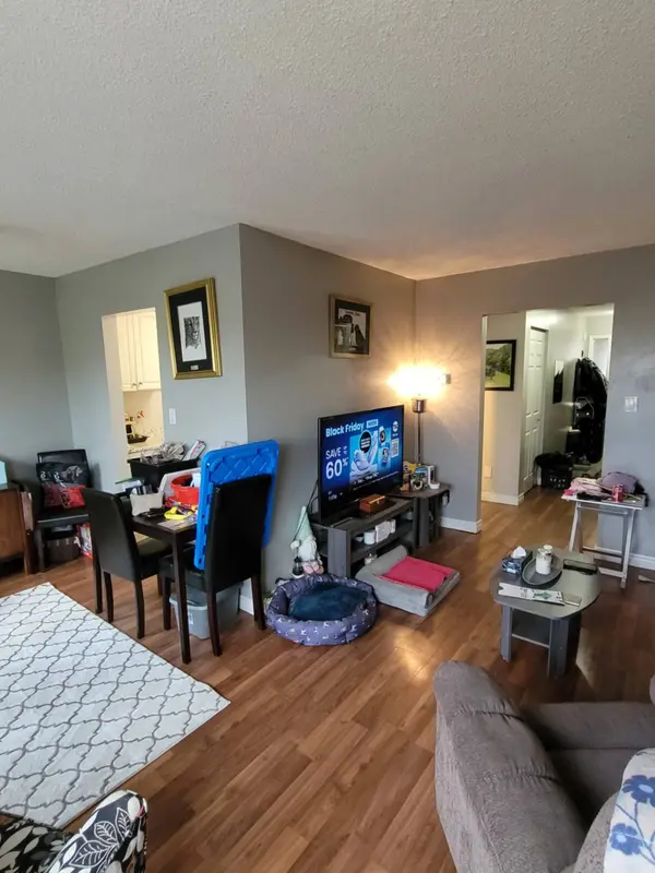 Barrie, ON L4M 5K4,2 Bernick DR #Unit 9