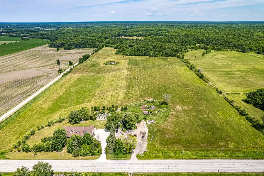 2059 Upper Big Chute RD, Severn, ON L0K 1E0