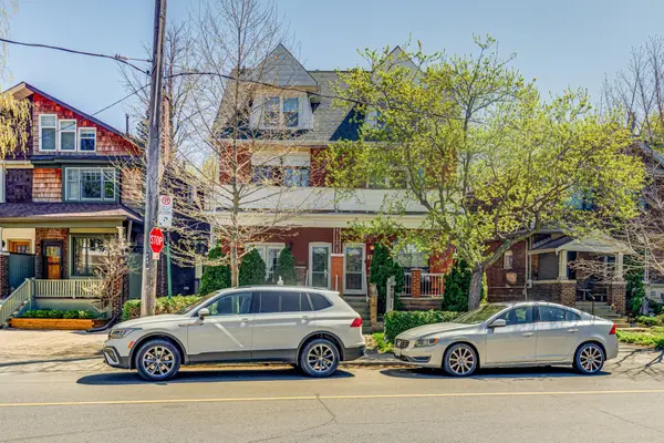 89 Wembley DR, Toronto E02, ON M4L 3C9