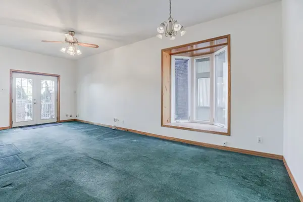 89 Wembley DR, Toronto E02, ON M4L 3C9