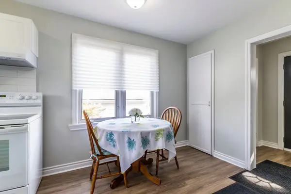 20 West 1st ST, Hamilton, ON L9C 3B8